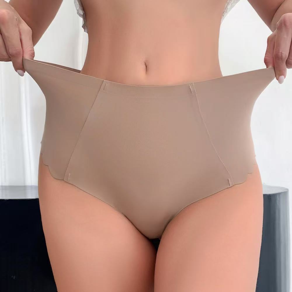 Mid-Rise Scalloped Thong Underwear